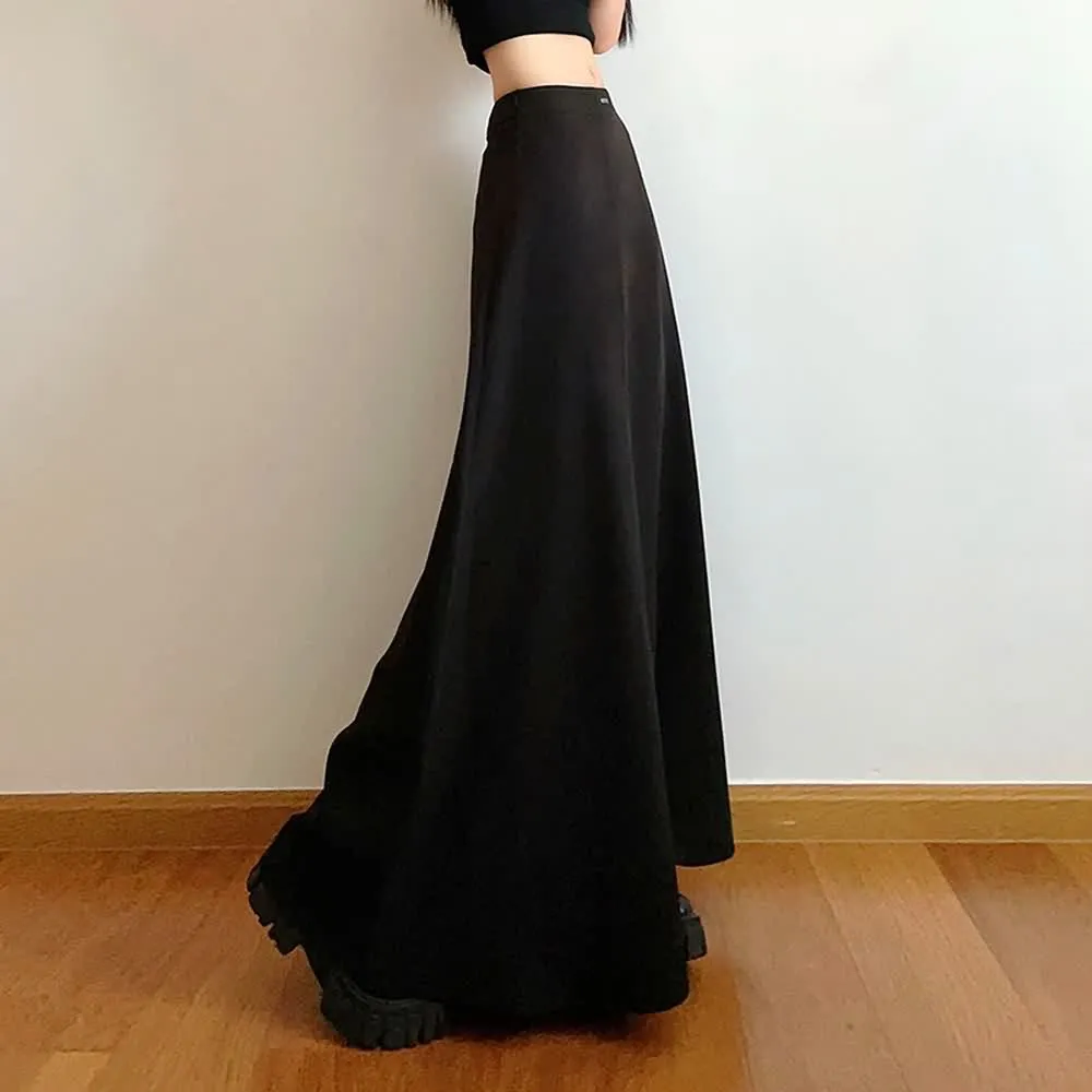 Black Minimalist High-Waisted Flowy Maxi Skirt