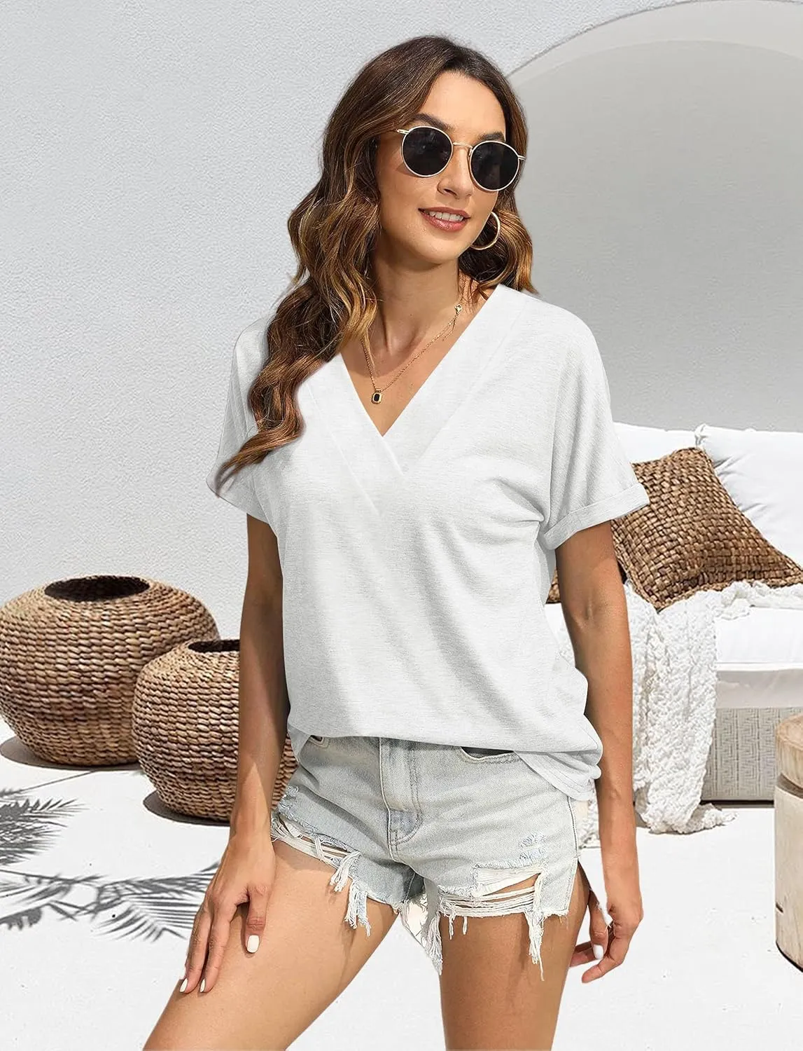 T Shirts Short Sleeve V Neck Tees Womens Tops Beach Vacation Fashion Clothes 2025 Casual Summer Spring Outfits